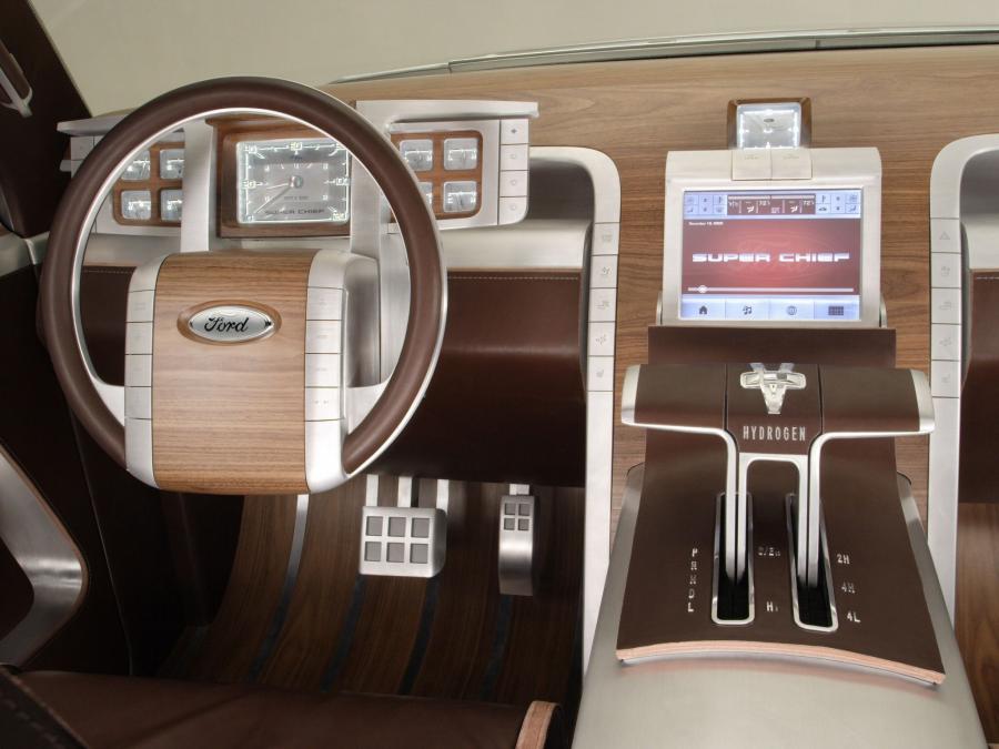  Ford F-250 Super Chief Concept 2006 года  (фото 14 из 58)